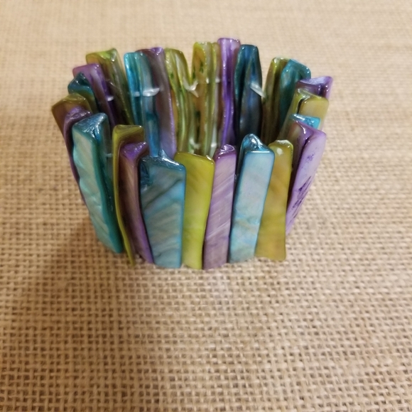 Abalone Shell Stretch Bracelet - Picture 11 of 12